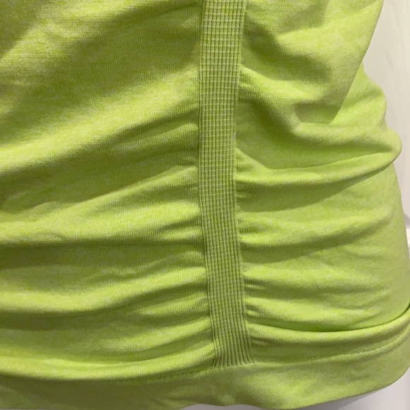 Athleta razor back tank Size small - Picture 3 of 6